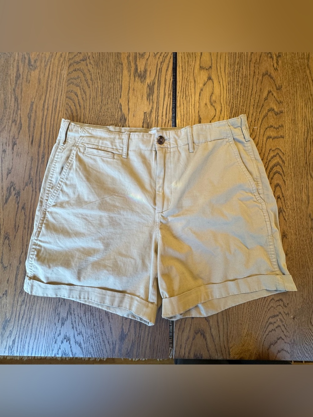 Gap 5 inch Khaki Shorts Classic Cotton Shorts Size 10 Color Mojave